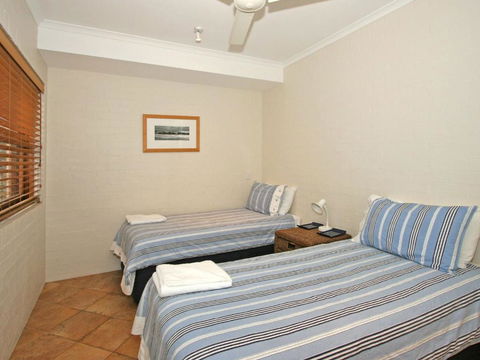 Now & Then 1 / 42 Clarence Street - Accommodation QLD 5