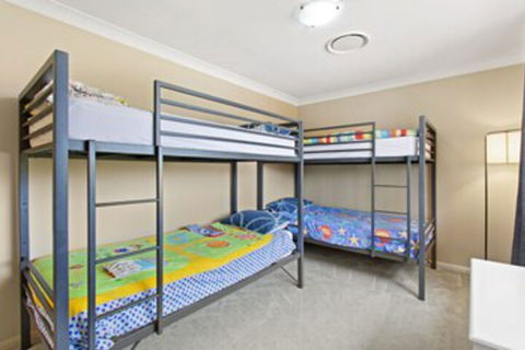 Ajax Avenue 6 - Accommodation QLD 0