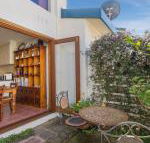 SEAVIEWS MORNINGTON.... - Accommodation QLD