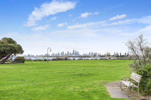 BOUTIQUE STAYS - Brighton By The Sea - Accommodation QLD 0