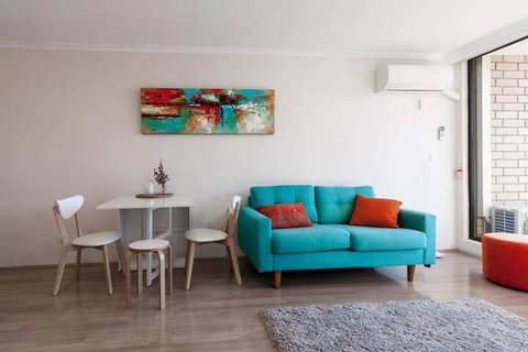 New Modern Apartment In Central Location - Accommodation QLD 6