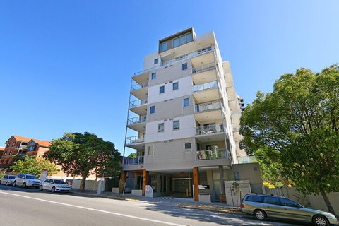 Stunning Two-storey Apartment In Perth's CBD - Accommodation QLD 1