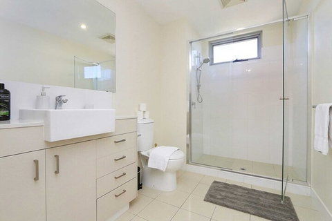 Stunning Two-storey Apartment In Perth's CBD - Accommodation QLD 7