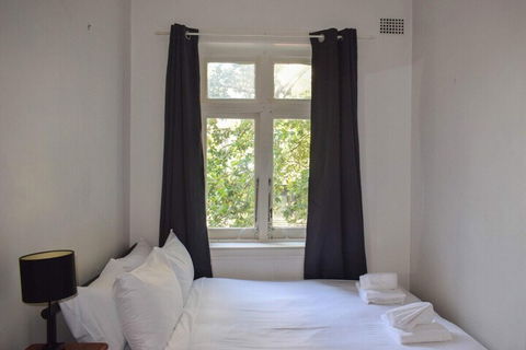 Incredible Location One Bedroom Apartment - Accommodation QLD 7