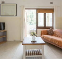 B6 Cafes  Restaurants close to UWA - Accommodation QLD