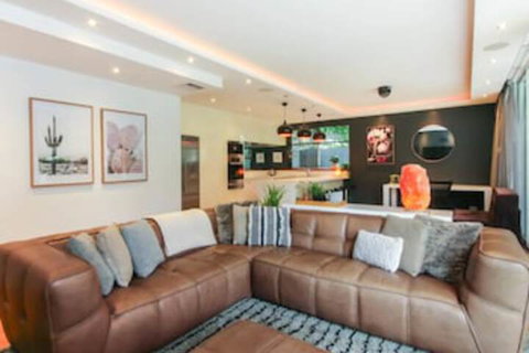 Spacious 2 Bedroom Apartment In Ascot With Large Private Garden - Accommodation QLD 0