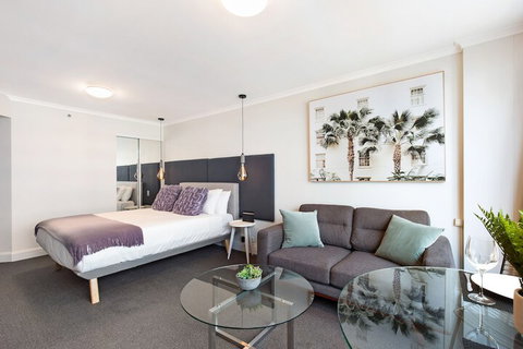 Sydney CBD Studio Apartment 1704 KNT - Accommodation QLD 5