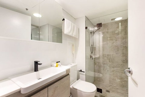 Sydney CBD Studio Apartment 1704 KNT - Accommodation QLD 2
