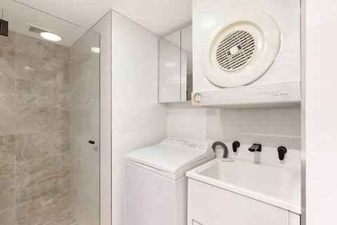 Sydney CBD Studio Apartment 1704 KNT - Accommodation QLD 6