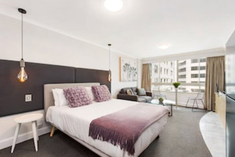 Sydney CBD Studio Apartment 1704 KNT - Accommodation QLD 0