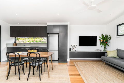 Your Luxury Escape - Carinya Cottage 3 - Accommodation QLD 6