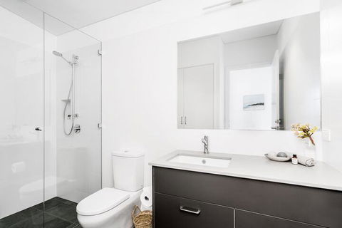 Your Luxury Escape - Carinya Cottage 3 - Accommodation QLD 4