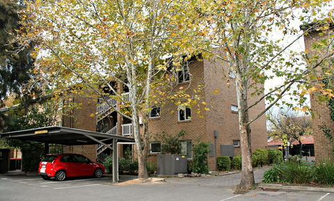 Adelaide Dresscircle Apartments - Archer Street - Accommodation QLD 1