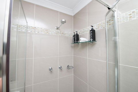Autumn St. Trendy East Orange Near CBD - Accommodation QLD 4