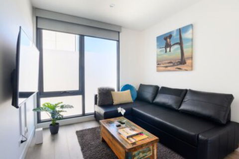 JUDD A Stylish Abode Awaits You - Accommodation QLD 0