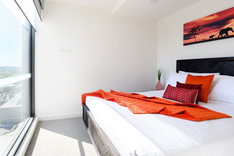 JUDD A Stylish Abode Awaits You - Accommodation QLD 5