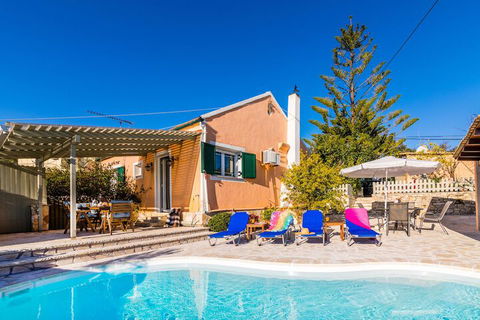 Red Bluff Beach House - Accommodation QLD 1