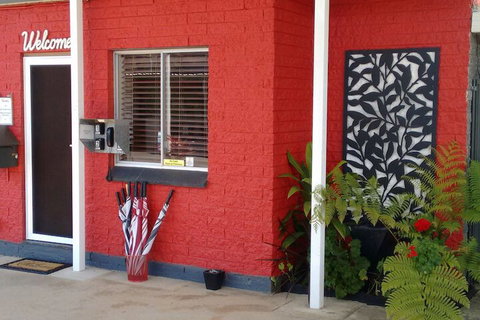 Kew Motel - Accommodation QLD 4