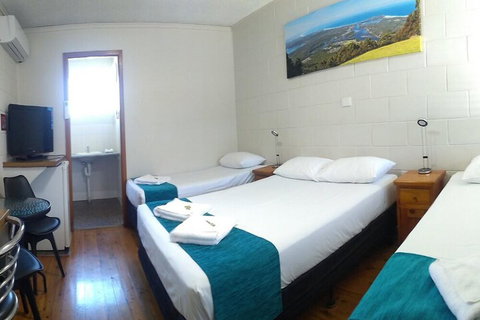 Kew Motel - Accommodation QLD 5