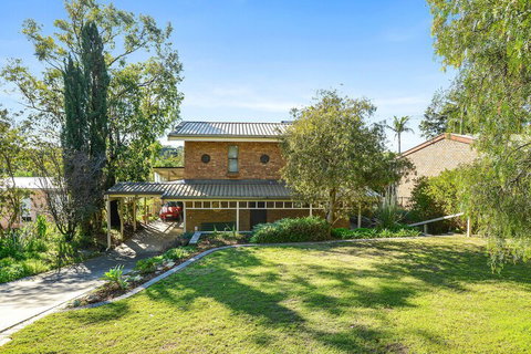 Kestrel Lodge - Accommodation QLD 1