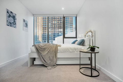 I02-china Town Luxury Service Apartment - Accommodation QLD 3