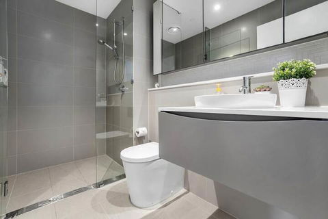 I02-china Town Luxury Service Apartment - Accommodation QLD 5