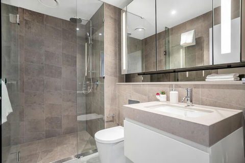 I02-china Town Luxury Service Apartment - Accommodation QLD 2