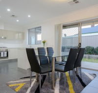 Douro Place - Accommodation QLD