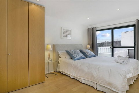 The Apartment Service SANT4 - Accommodation QLD 2