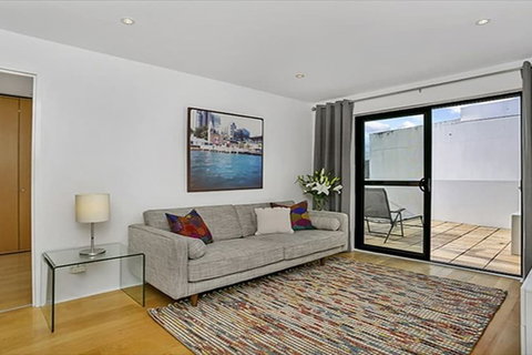 The Apartment Service SANT4 - Accommodation QLD 3