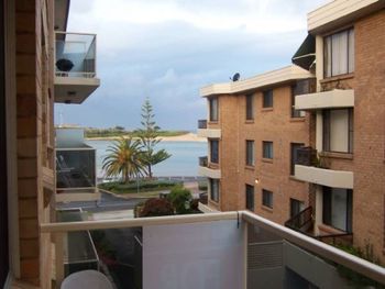 Pacific Court 8 - Accommodation QLD 0