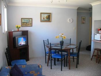 Pacific Court 8 - Accommodation QLD 1