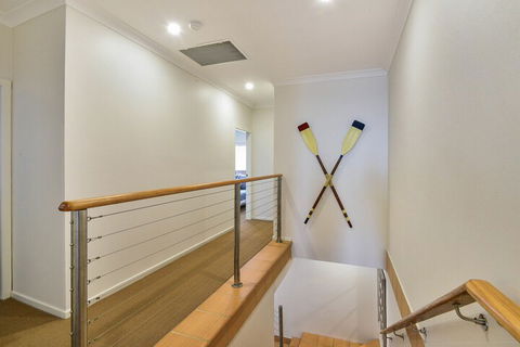 JoeAnne At Blue Bay Absolute Beachfront - Accommodation QLD 2