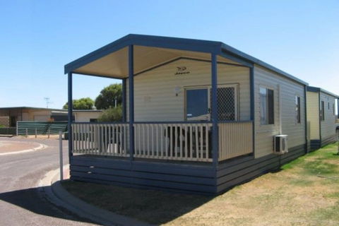 ARNO BAY CARAVAN PARK - Accommodation QLD 4