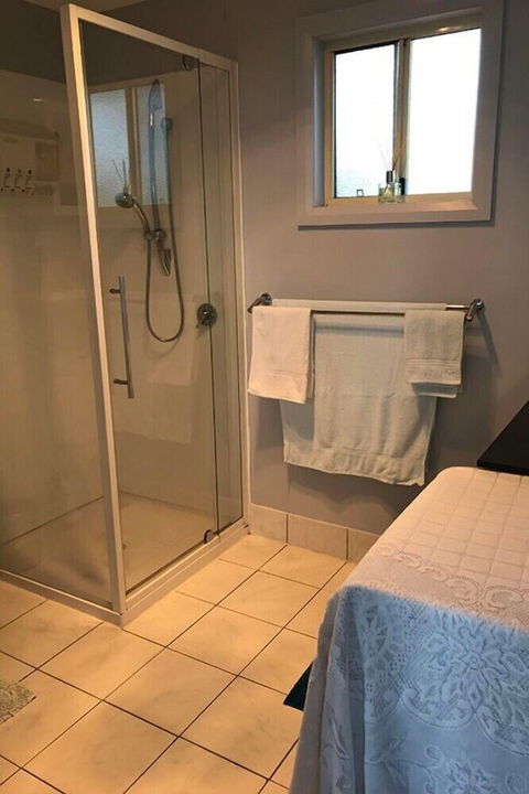 Seaview Retreat - Accommodation QLD 2