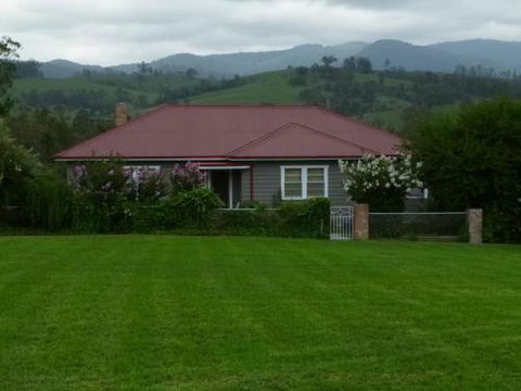 Mansfield Cottage - Accommodation QLD 0