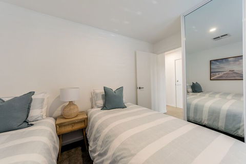 Sandcastle, 26a Winsor Street - Accommodation QLD 7