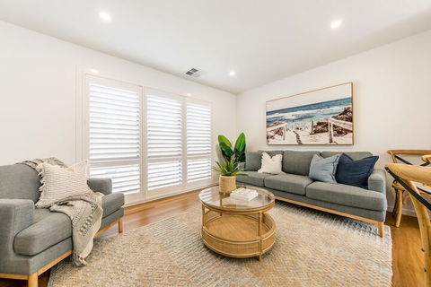 Sandcastle, 26a Winsor Street - Accommodation QLD 2