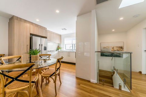 Sandcastle, 26a Winsor Street - Accommodation QLD 6