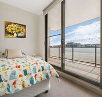 Cosy 3BR Penthouse close to Westfield Hornsby  Train Station - Accommodation QLD