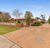 2 / 3 Wyndham AveCowes - Accommodation QLD