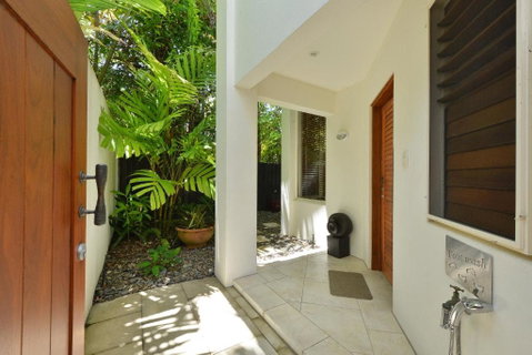 Villa Frangipani - Accommodation QLD 1