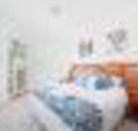 Breakwater Apartment Unit 205 / 2 Messines Street - Accommodation QLD