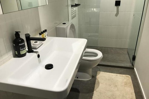 Upper House Suites - Accommodation QLD 5