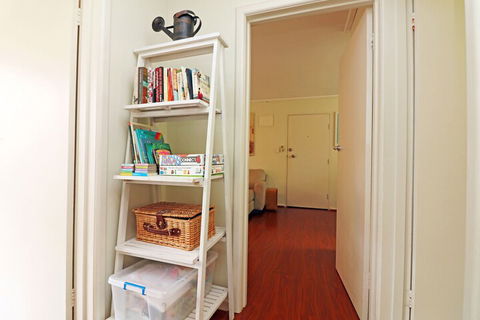 Colour Pop - Rejuvenate Stays - Accommodation QLD 3