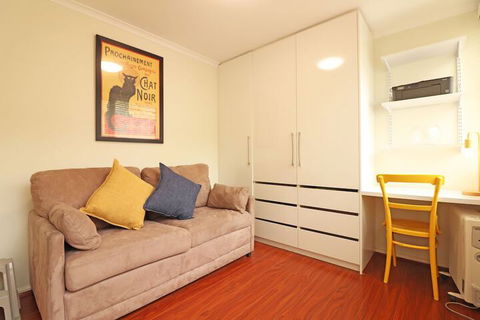 Colour Pop - Rejuvenate Stays - Accommodation QLD 6