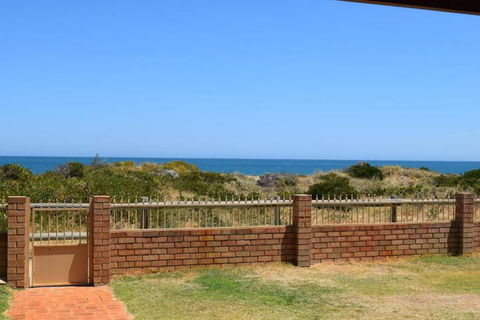 Watersun Beach House - Accommodation QLD 7