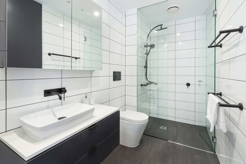 Caulfield North Executive - Accommodation QLD 5