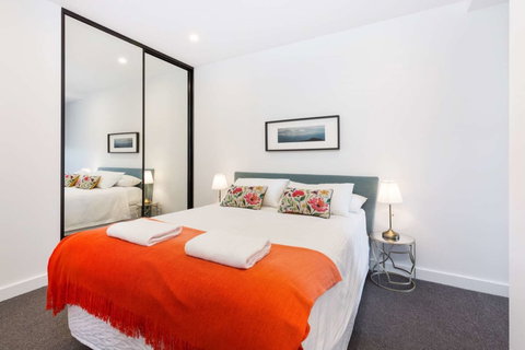 Caulfield North Executive - Accommodation QLD 2