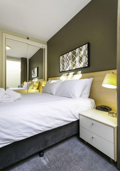 DARLING A Tidy Space In A Great Location - Accommodation QLD 2